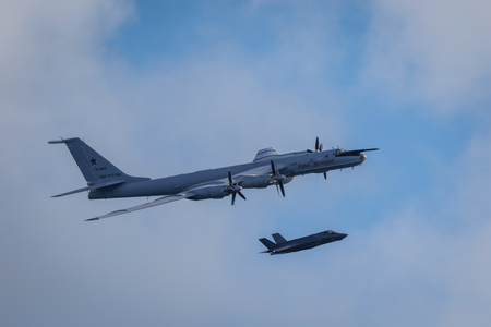 नॉर्वेजियन सागर में बढ़ा तनाव, ब्रिटिश F-35 ने रूसी विमान को रोका