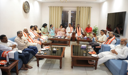 ओडिशा में विकास परियोजनाओं पर मंथन, धर्मेंद्र प्रधान ने सीएम व वरिष्ठ नेताओं संग की बैठक