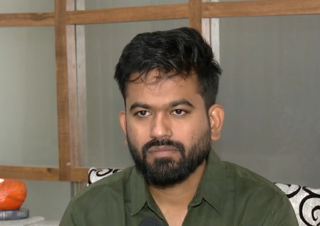 'शिक्षा का हर मुद्दा हमारी प्राथमिकता', छात्रों के समर्थन में बोले अभिजीत दिपके