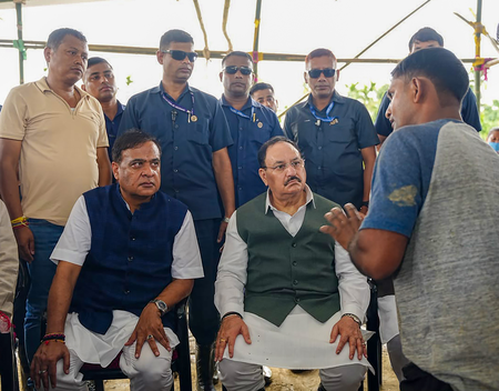 असम बाढ़ प्रभावितों के बीच पहुंचे जेपी नड्डा, राहत और सहायता का दिया भरोसा