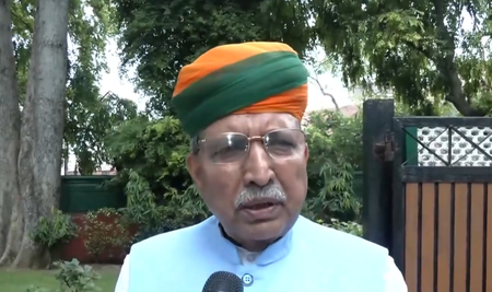 370 की बरसी पर सत्ता-विपक्ष में जुबानी जंग, विकास बनाम राज्य के दर्जे पर बहस
