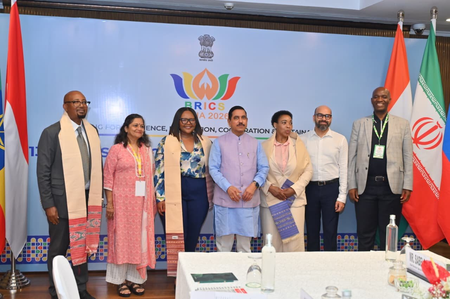 प्रह्लाद जोशी ने दक्षिण अफ्रीका के शिक्षा मंत्रियों संग शिक्षा क्षेत्र में सहयोग बढ़ाने पर की बातचीत