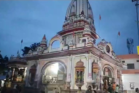 शिवरात्रि पर शिवालयों में भक्तों का तांता, हर-हर महादेव से गूंजा देवभूमि