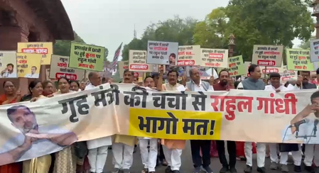 झारखंड मुद्दे पर NDA सांसदों का मार्च, विपक्ष पर साधा निशाना