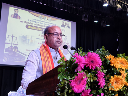 प्रवासी श्रमिकों के लिए बेंगलुरु में सुविधा केंद्र की शुरुआत, मंत्री अरुण शंकर प्रसाद ने पटना से किया उद्घाटन