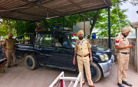 मलेशिया से लौटे बंबीहा गिरोह के तीन गुर्गे गिरफ्तार, पंजाब पुलिस की बड़ी कार्रवाई