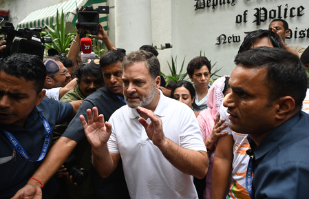 राहुल गांधी बोले- पैलेट गन पीड़ित की आंख की रोशनी खतरे में, दिल के पास छर्रे