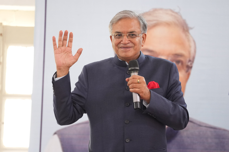 अपने स्कूल पहुंचे ज्ञानेश कुमार, शिक्षक बन छात्रों को पढ़ाया जीवन का पाठ
