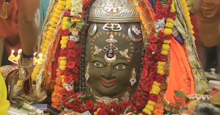 अजा एकादशी पर महाकाल मंदिर में गूंजा जय श्री महाकाल, भांग और चांदी के मुकुट से सजे बाबा के हुए दिव्य दर्शन