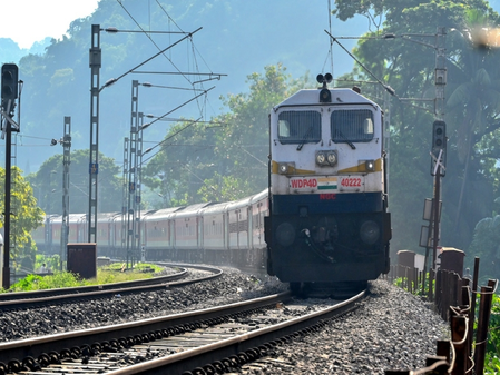 रेलवे में पैरामेडिकल के 560 पदों पर भर्ती, 15 सितंबर से शुरू होंगे आवेदन