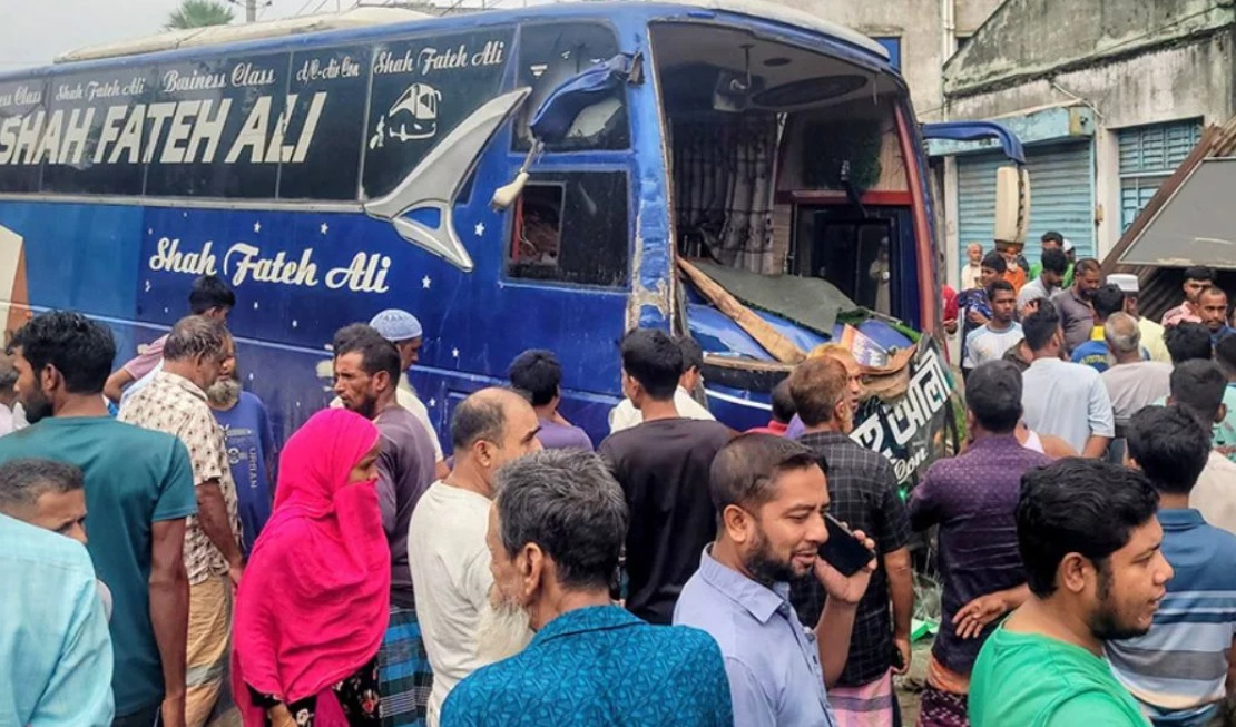 सिलहट और बोगरा में बस दुर्घटनाओं से दहला बांग्लादेश, 7 श्रमिकों समेत 15 की मौत