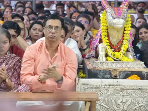 महाकाल के दरबार में पहुंचे फिल्म निर्माता मधुर भंडारकर, भस्म आरती में हुए शामिल
