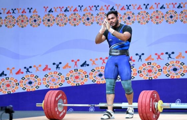राष्ट्रमंडल खेल 2026: अजय बाबू ने भारोत्तोलन में जीता रजत, भारत की झोली में एक और पदक