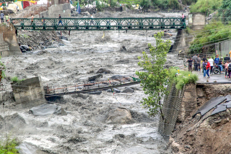 हिमाचल में मानसून का कहर, अब तक 1000 करोड़ का नुकसान; 15 लोगों की मौत