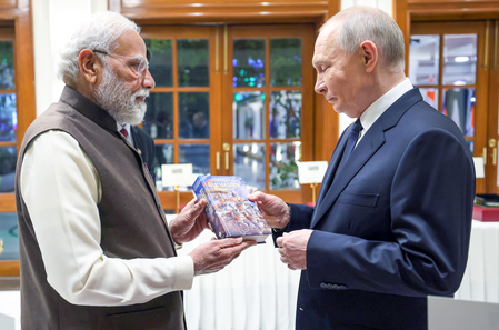 पीएम मोदी की ‘गिफ्ट डिप्लोमेसी’ में खास बनी भगवद गीता, कई राष्ट्राध्यक्षों को कर चुके हैं भेंट