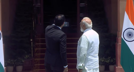 साइप्रस के राष्ट्रपति निकोस क्रिस्टोडौलिड्स ने प्रधानमंत्री मोदी के साथ ली सेल्फी