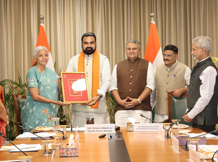 सीएम सम्राट चौधरी ने वित्त और विदेश मंत्री से की मुलाकात, बिहार के विकास पर चर्चा