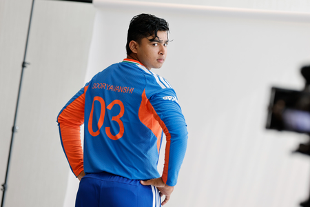 'सिर्फ वैभव को मौका देने के लिए किसी को ड्रॉप नहीं कर सकते', आयरलैंड टी20 सीरीज से पहले बोले सितांशु कोटक