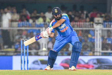 भारत बनाम वेस्टइंडीज: रोहित शर्मा ने बनाया खास रिकॉर्ड, सचिन के बाद यह कारनामा करने वाले दूसरे भारतीय